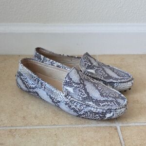 BUTTER Gray Snakeskin Loafers Driving Moccasins Pebbled Rubber Soles Slip Ons